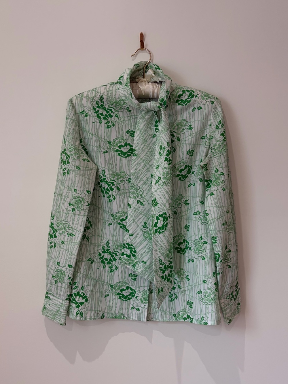 Vintage Green Floral Tie-Neck Button Down Shirt